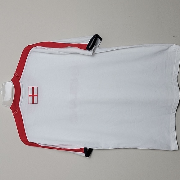 Men's England Shirt - Picture 4 of 4